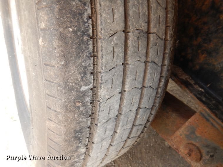 image for item IN9981 2006 B-B FB 8x40GN  equipment trailer