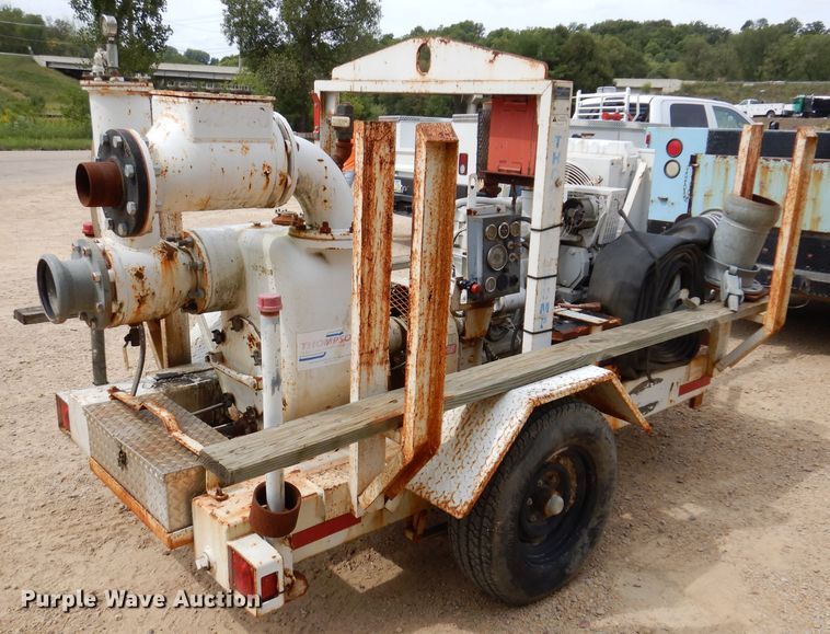 image for item IN9982 Water pump