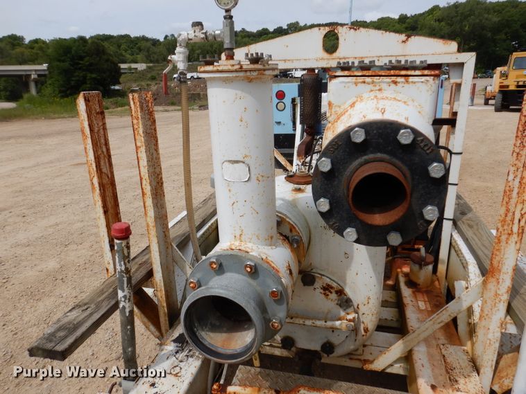 image for item IN9982 Water pump