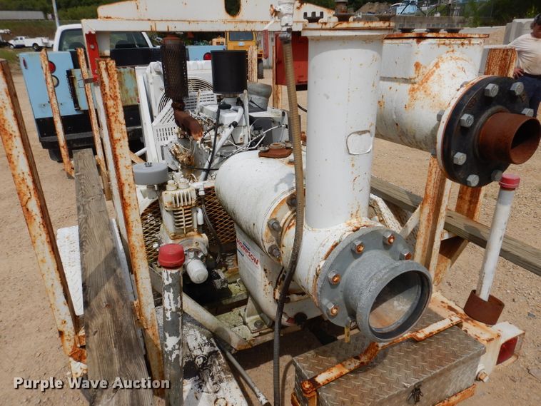 image for item IN9982 Water pump