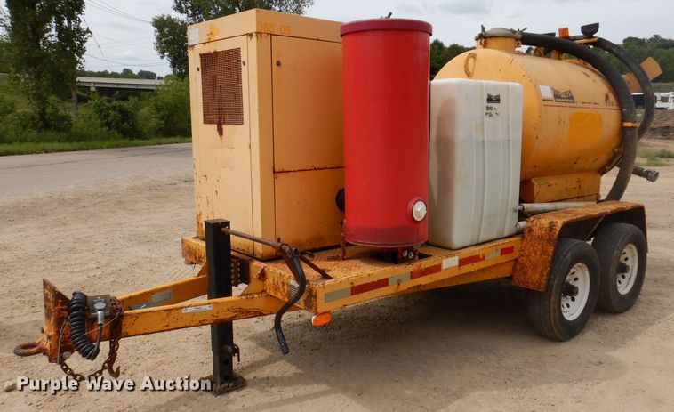 image for item IN9983 2004 Vac-Tron PMD 550SDT  vacuum excavator