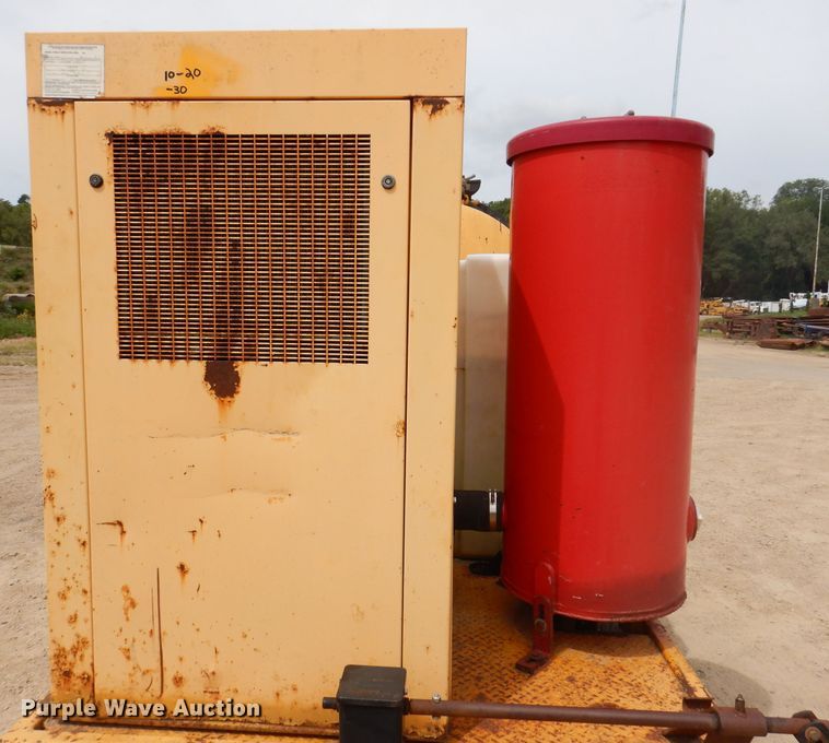 image for item IN9983 2004 Vac-Tron PMD 550SDT  vacuum excavator