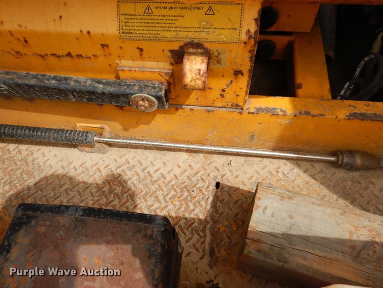 image for item IN9983 2004 Vac-Tron PMD 550SDT  vacuum excavator