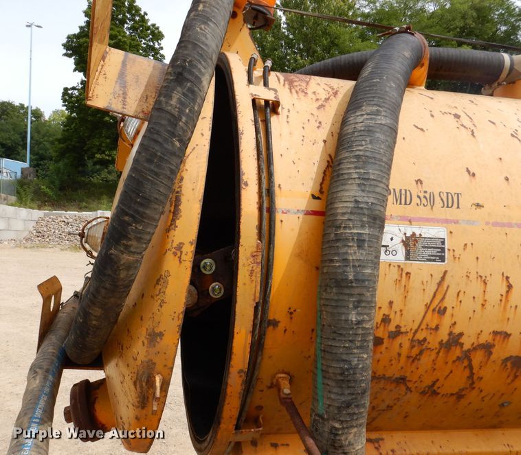 image for item IN9983 2004 Vac-Tron PMD 550SDT  vacuum excavator