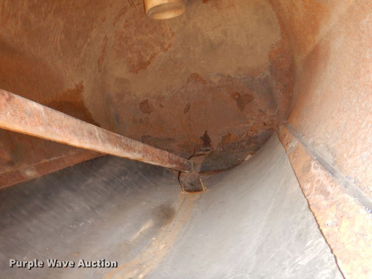 image for item IN9983 2004 Vac-Tron PMD 550SDT  vacuum excavator