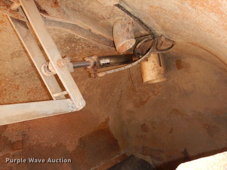 image for item IN9983 2004 Vac-Tron PMD 550SDT  vacuum excavator