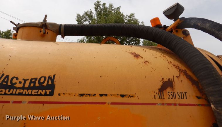 image for item IN9983 2004 Vac-Tron PMD 550SDT  vacuum excavator