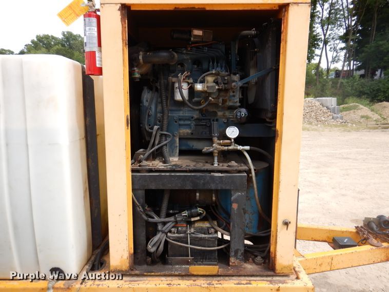 image for item IN9983 2004 Vac-Tron PMD 550SDT  vacuum excavator