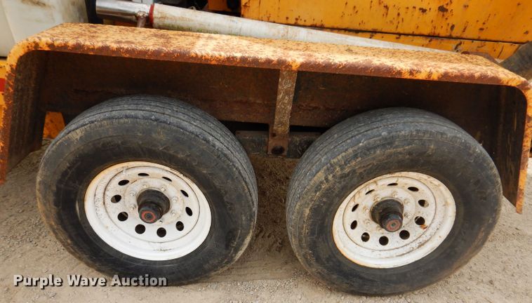 image for item IN9983 2004 Vac-Tron PMD 550SDT  vacuum excavator