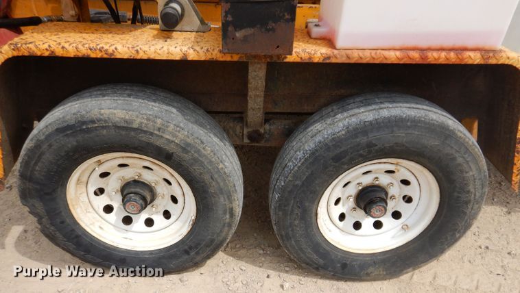 image for item IN9983 2004 Vac-Tron PMD 550SDT  vacuum excavator