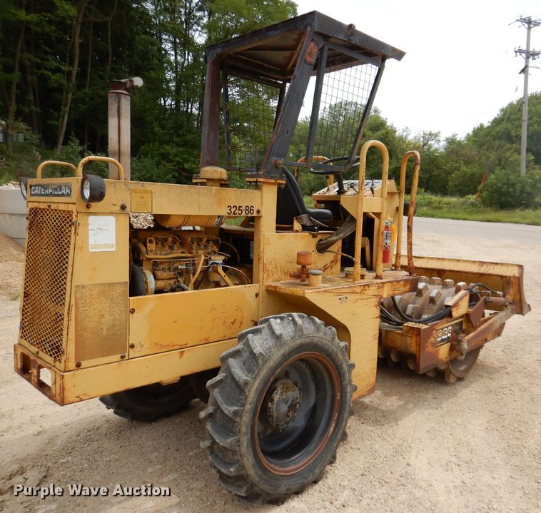 image for item IN9984 1987 Caterpillar CP-323  single drum vibratory roller