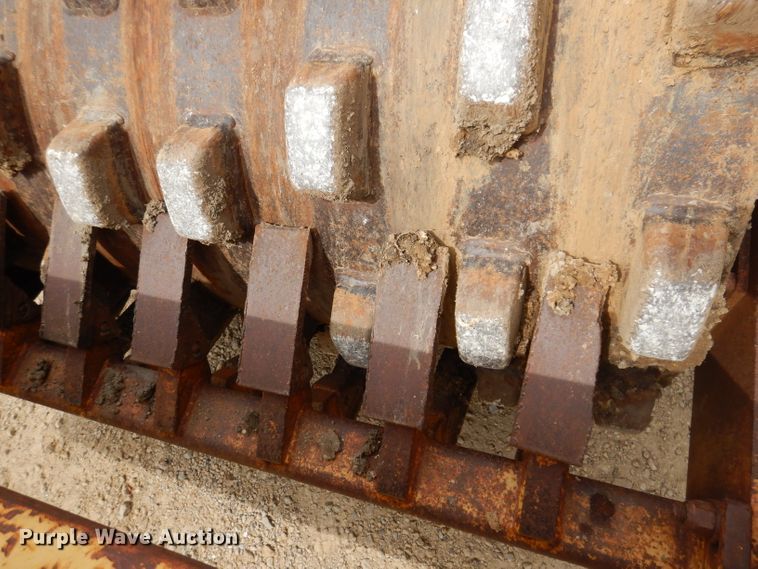 image for item IN9984 1987 Caterpillar CP-323  single drum vibratory roller