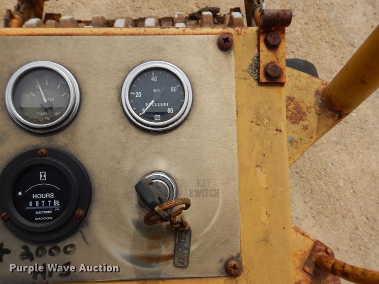 image for item IN9984 1987 Caterpillar CP-323  single drum vibratory roller