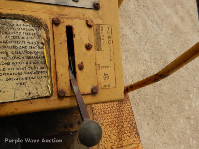 image for item IN9984 1987 Caterpillar CP-323  single drum vibratory roller