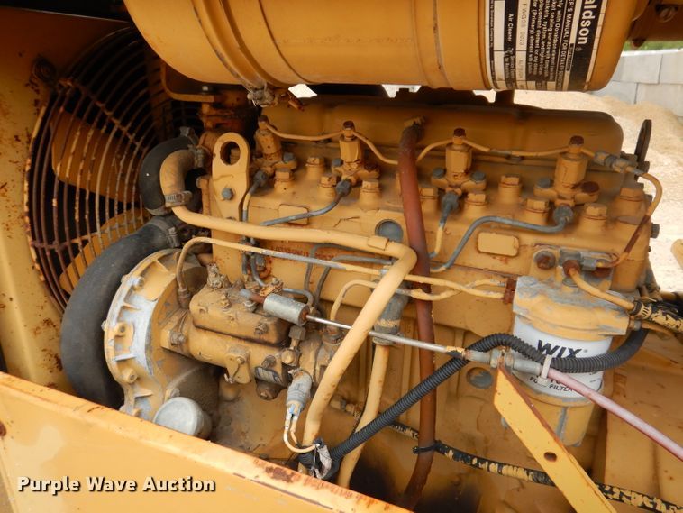 image for item IN9984 1987 Caterpillar CP-323  single drum vibratory roller