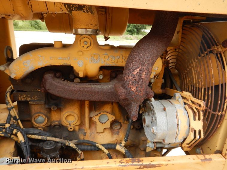 image for item IN9984 1987 Caterpillar CP-323  single drum vibratory roller