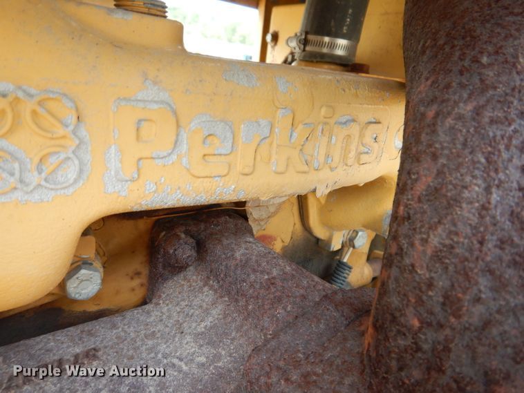 image for item IN9984 1987 Caterpillar CP-323  single drum vibratory roller