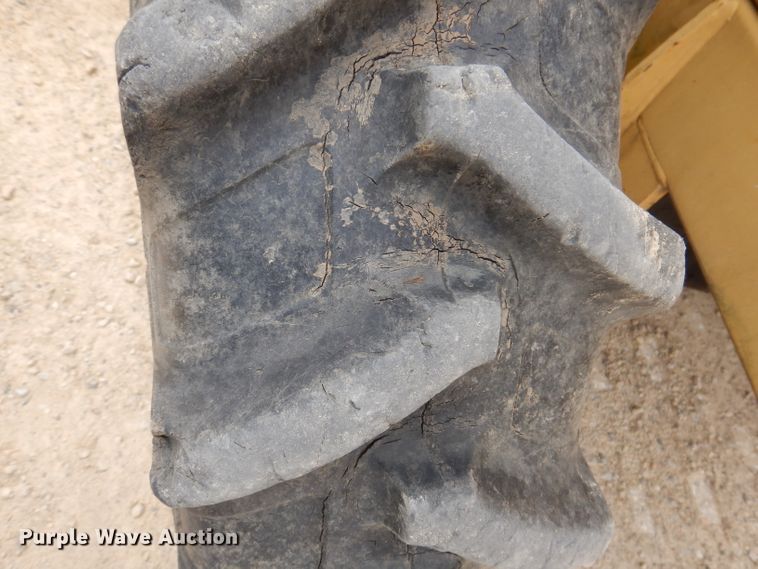 image for item IN9984 1987 Caterpillar CP-323  single drum vibratory roller