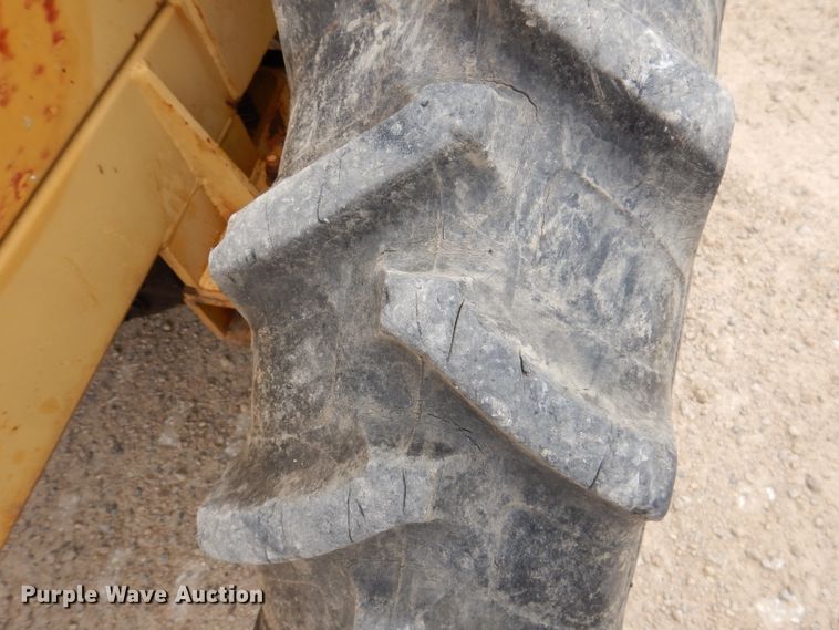 image for item IN9984 1987 Caterpillar CP-323  single drum vibratory roller