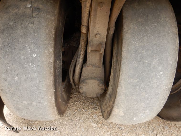 image for item IN9985 Bomag BW12R  pneumatic roller