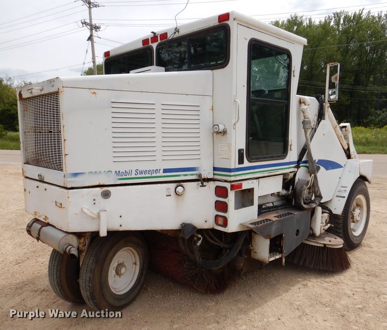 image for item IN9986 1997 Mobil Sweeper 3WS  street sweeper