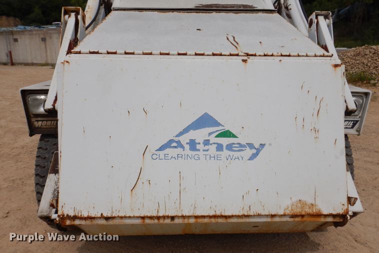 image for item IN9986 1997 Mobil Sweeper 3WS  street sweeper