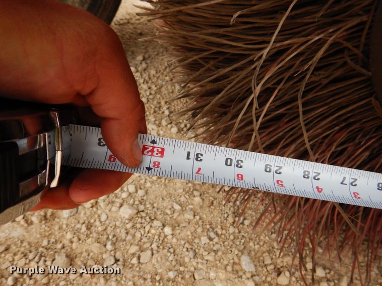 image for item IN9986 1997 Mobil Sweeper 3WS  street sweeper