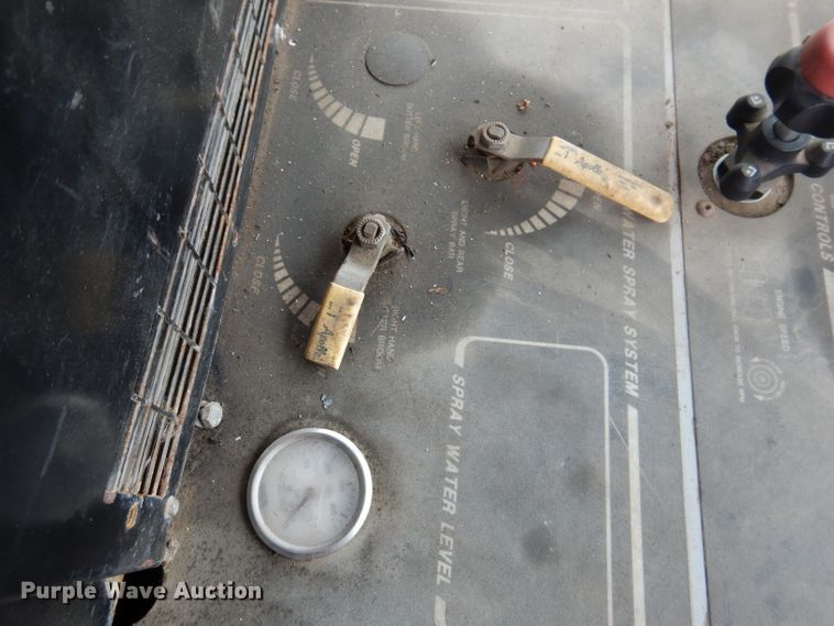 image for item IN9986 1997 Mobil Sweeper 3WS  street sweeper