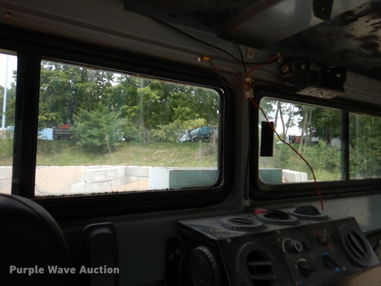 image for item IN9986 1997 Mobil Sweeper 3WS  street sweeper