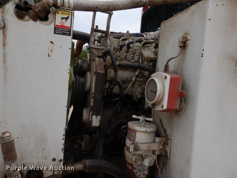 image for item IN9986 1997 Mobil Sweeper 3WS  street sweeper