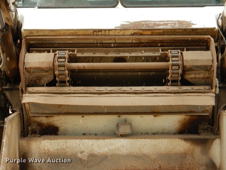 image for item IN9986 1997 Mobil Sweeper 3WS  street sweeper