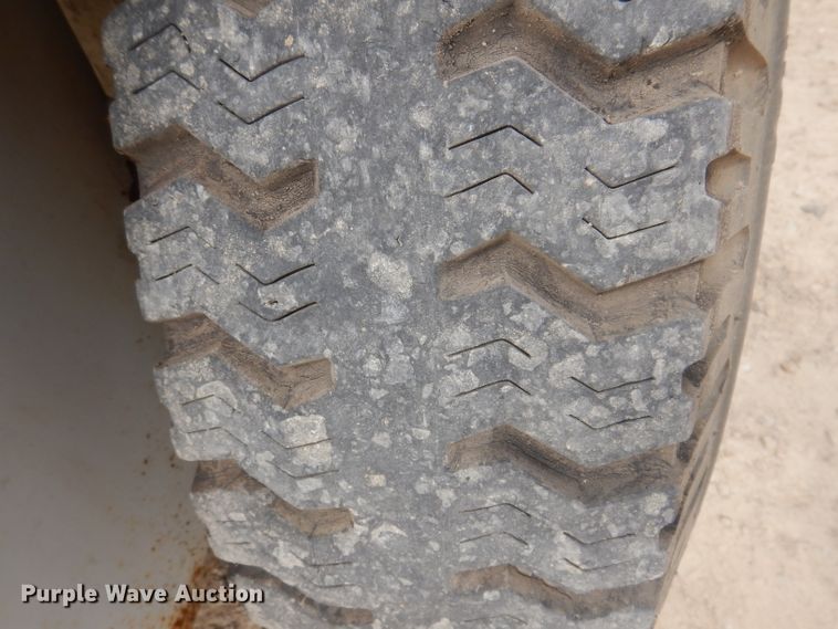 image for item IN9986 1997 Mobil Sweeper 3WS  street sweeper