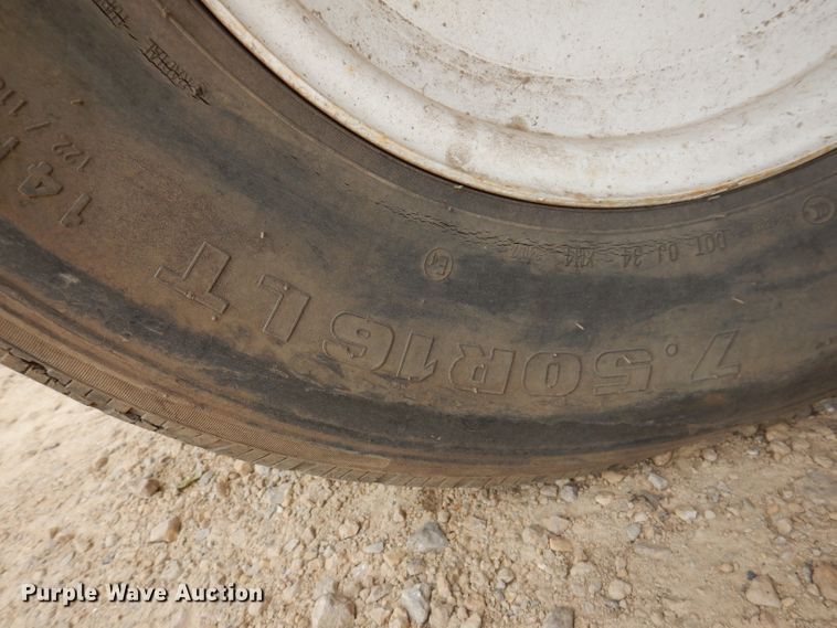 image for item IN9986 1997 Mobil Sweeper 3WS  street sweeper