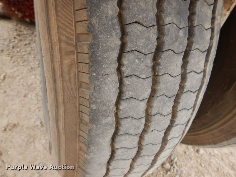 image for item IN9986 1997 Mobil Sweeper 3WS  street sweeper