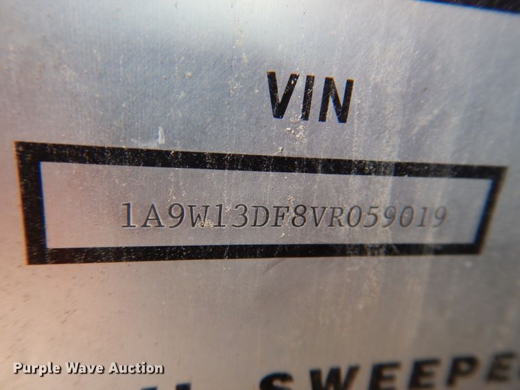 image for item IN9986 1997 Mobil Sweeper 3WS  street sweeper