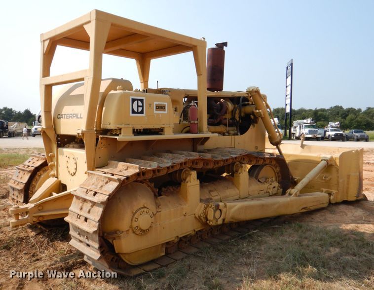 image for item IR9091 1971 Caterpillar D9G  dozer