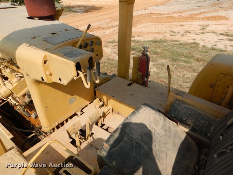 image for item IR9091 1971 Caterpillar D9G  dozer