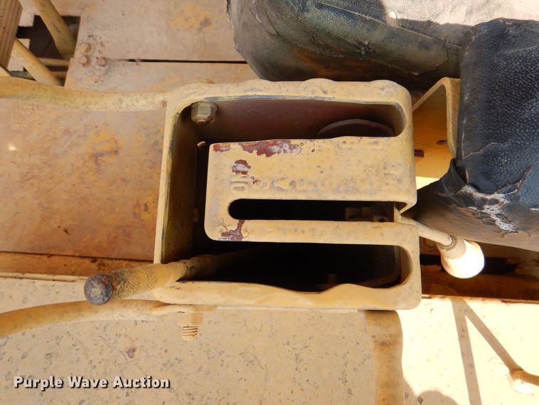 image for item IR9091 1971 Caterpillar D9G  dozer