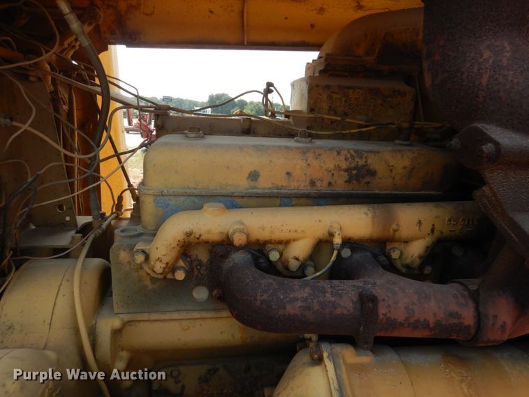 image for item IR9091 1971 Caterpillar D9G  dozer