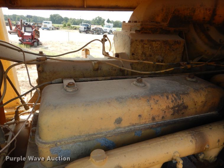 image for item IR9091 1971 Caterpillar D9G  dozer