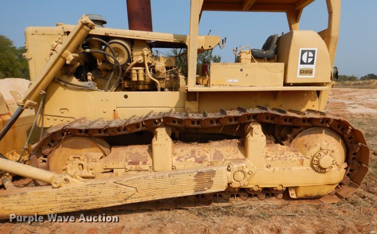 image for item IR9091 1971 Caterpillar D9G  dozer