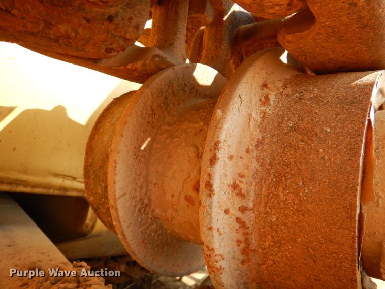 image for item IR9091 1971 Caterpillar D9G  dozer