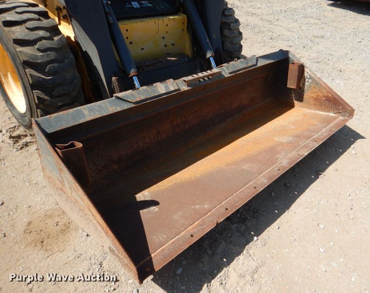 image for item IR9105 New Holland LS199  skid steer loader