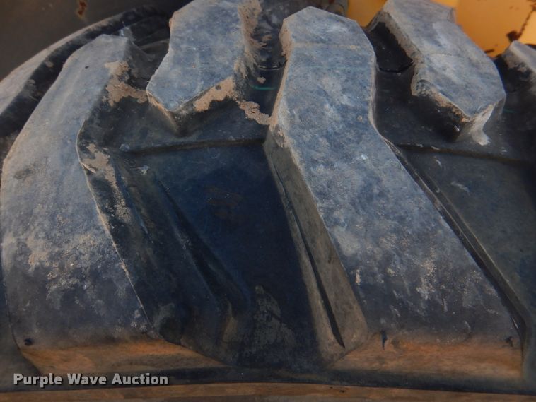 image for item IR9105 New Holland LS199  skid steer loader