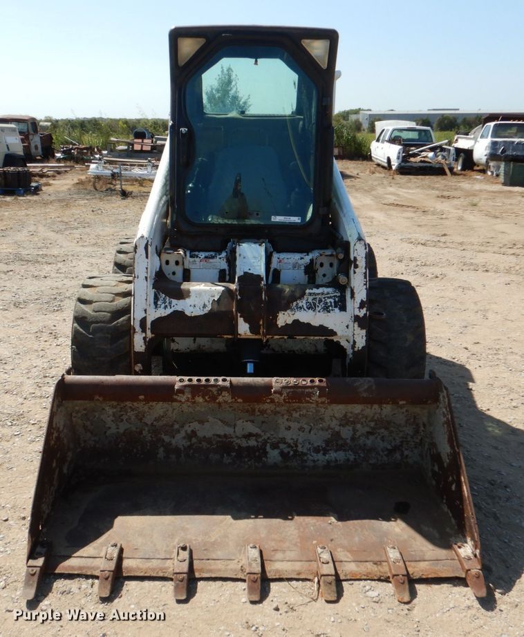 image for item IR9106 2000 Bobcat 863  skid steer loader