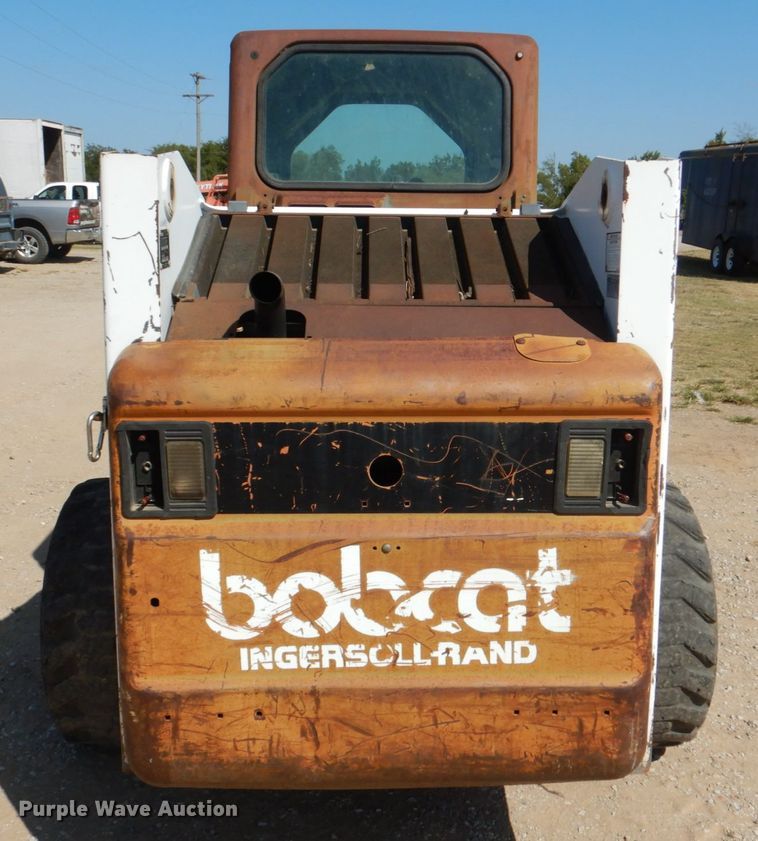 image for item IR9106 2000 Bobcat 863  skid steer loader