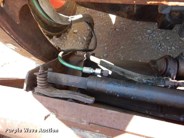 image for item IR9106 2000 Bobcat 863  skid steer loader