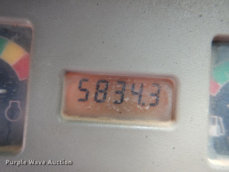 image for item IR9106 2000 Bobcat 863  skid steer loader