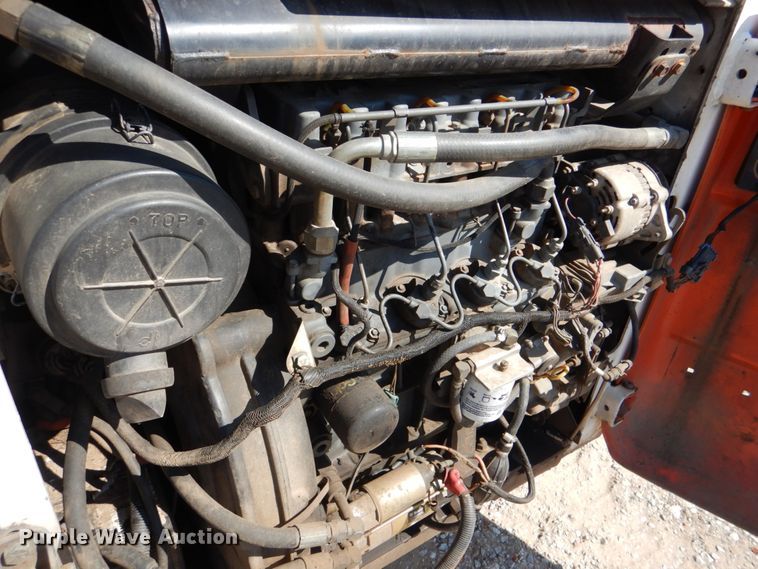 image for item IR9106 2000 Bobcat 863  skid steer loader