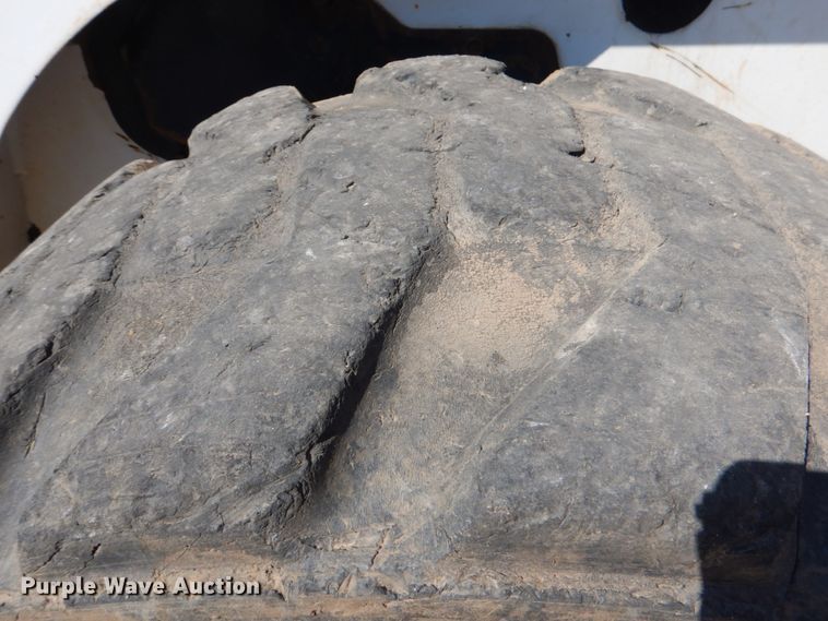 image for item IR9106 2000 Bobcat 863  skid steer loader